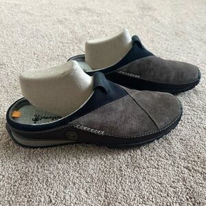 Timberland Leather-Suede Men's  Lounge Clogs - 10.5